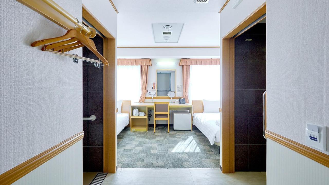 Toyoko Inn Higashi Hiroshima Ekimae Экстерьер фото